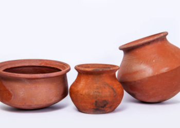 Clay utensils